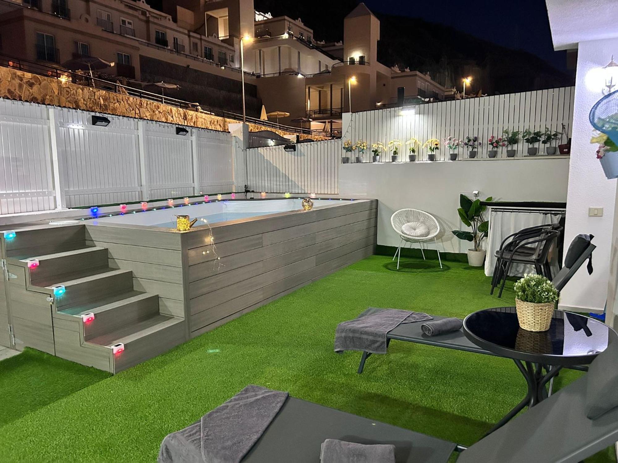 Big Puerto Rico With Heated Saltwater Jacuzzi Pool & Bbq & Private Parking Appartamento *